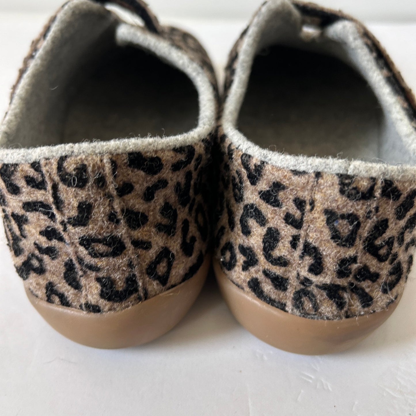 Cosyfeet Diane Slippers Roomy Pure Wool Adjustable Cozy Black Tan Cheetah Size 8