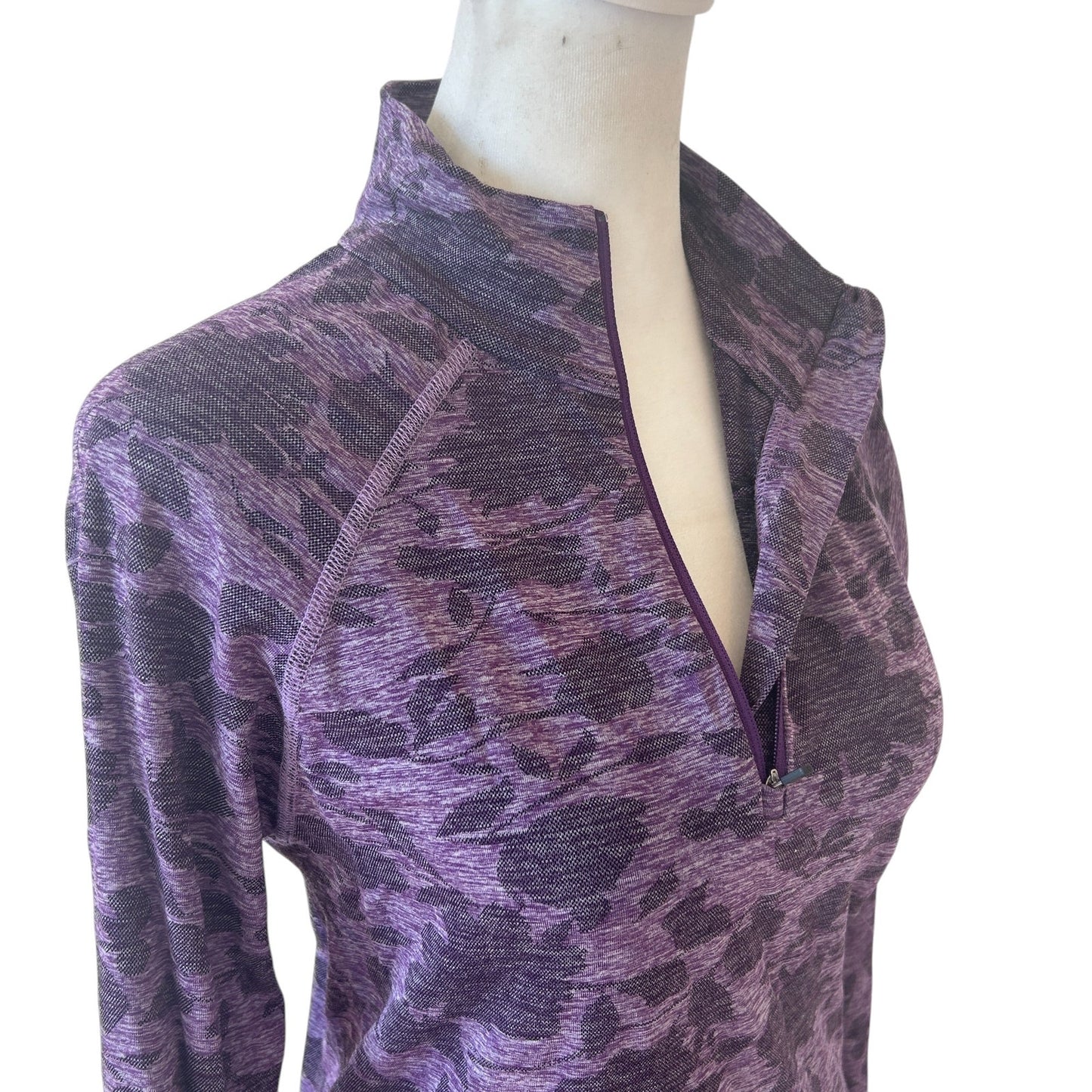 Athleta Momentum Purple Camo 1/4 Zip Long Sleeve Pullover Shirt Size Medium