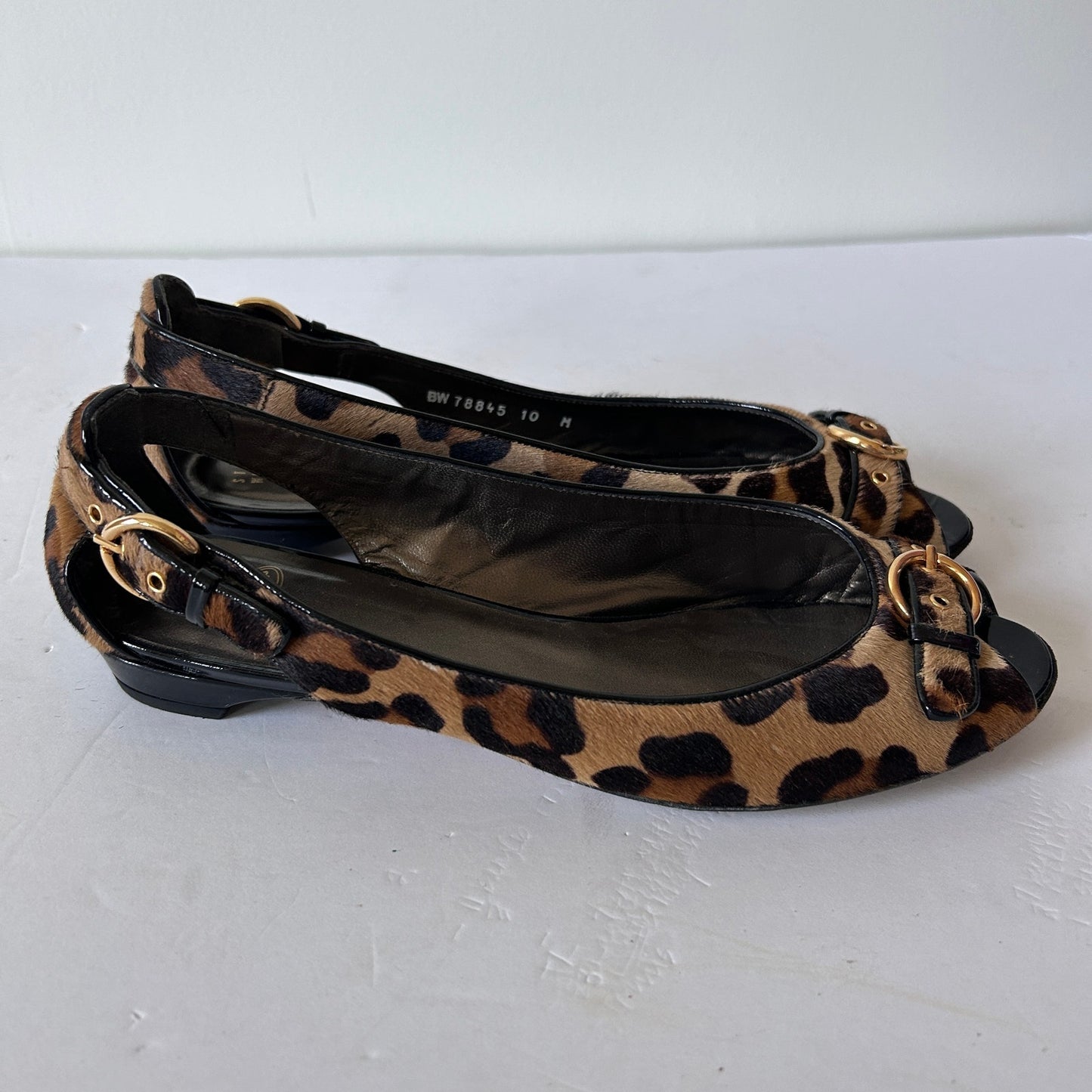 Stuart Weitzman Peep Toe Gold Buckle Cognac Leopard Hair Flat Shoe Size 10 M