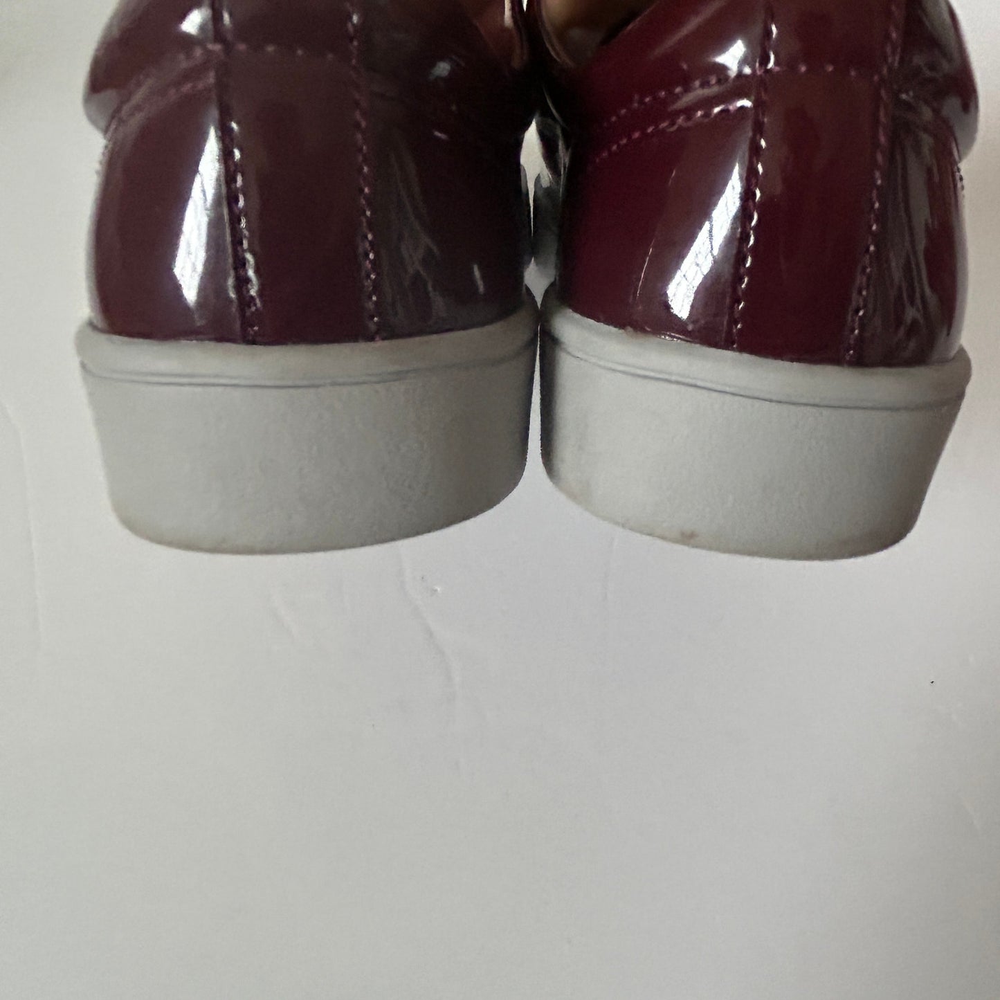 Revitalign Orthopedic Malibu Bella Burgundy Red Patent Sneakers Womens Size 5.5