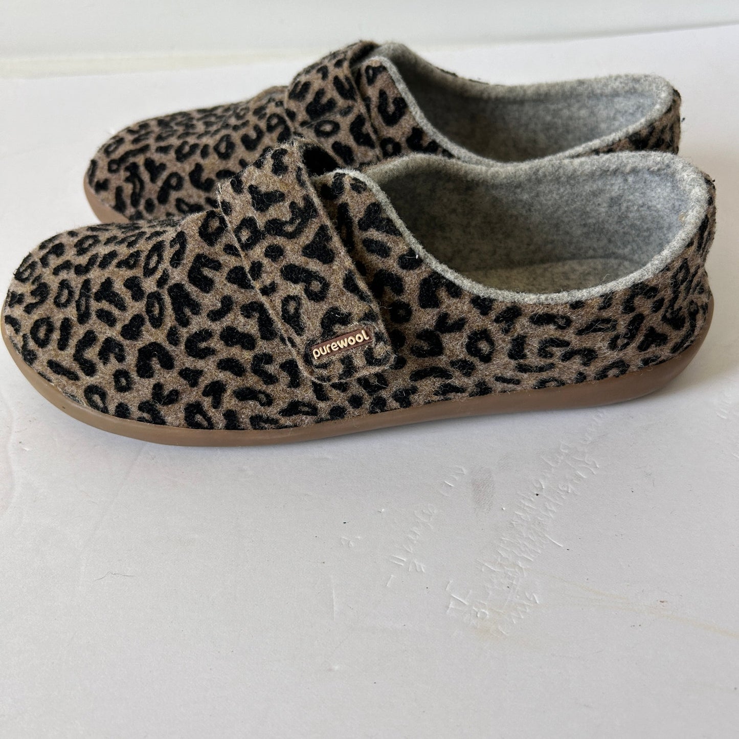 Cosyfeet Diane Slippers Roomy Pure Wool Adjustable Cozy Black Tan Cheetah Size 8