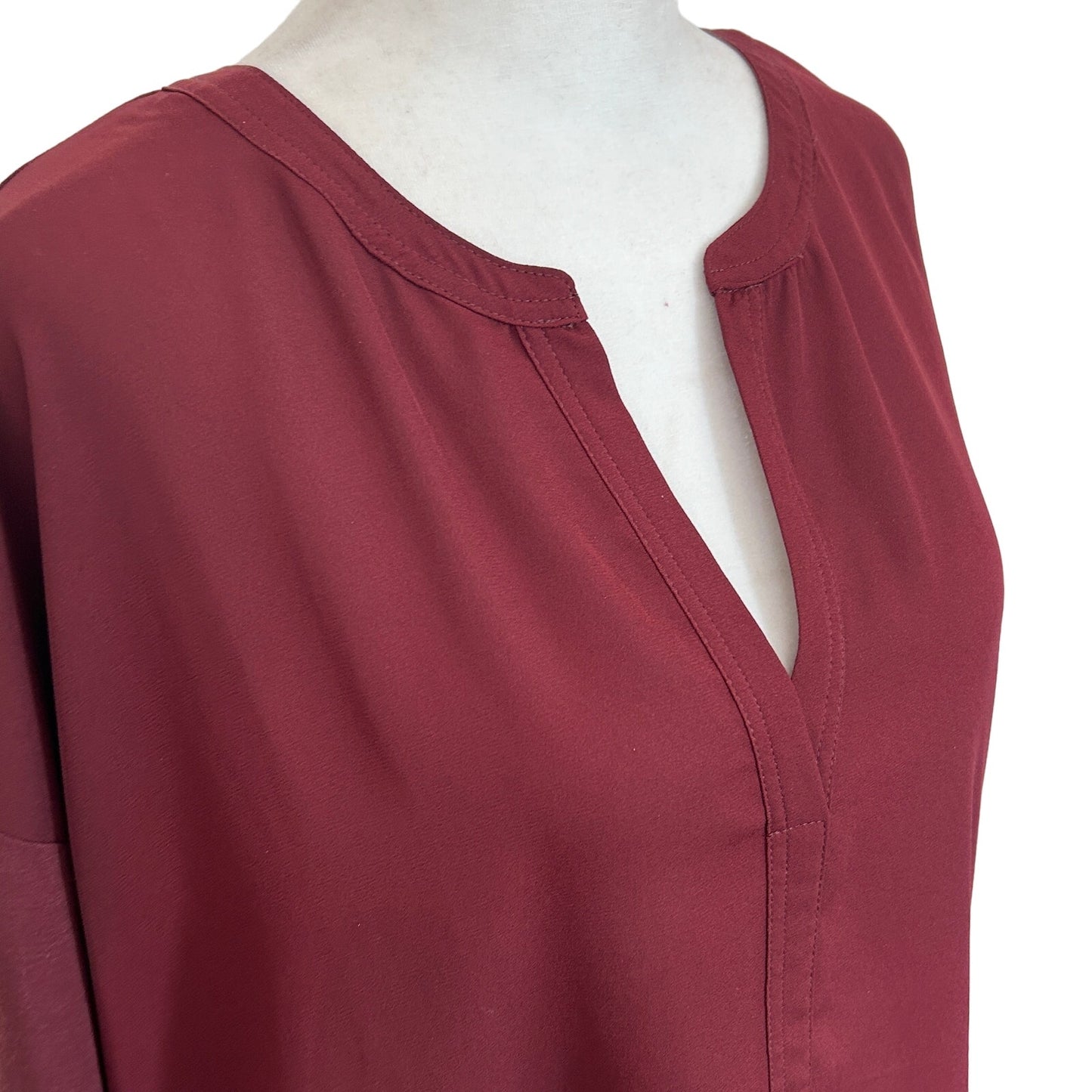 Lysse New York Burgundy V-Neck Tunic Blouse Top Womens Size Medium