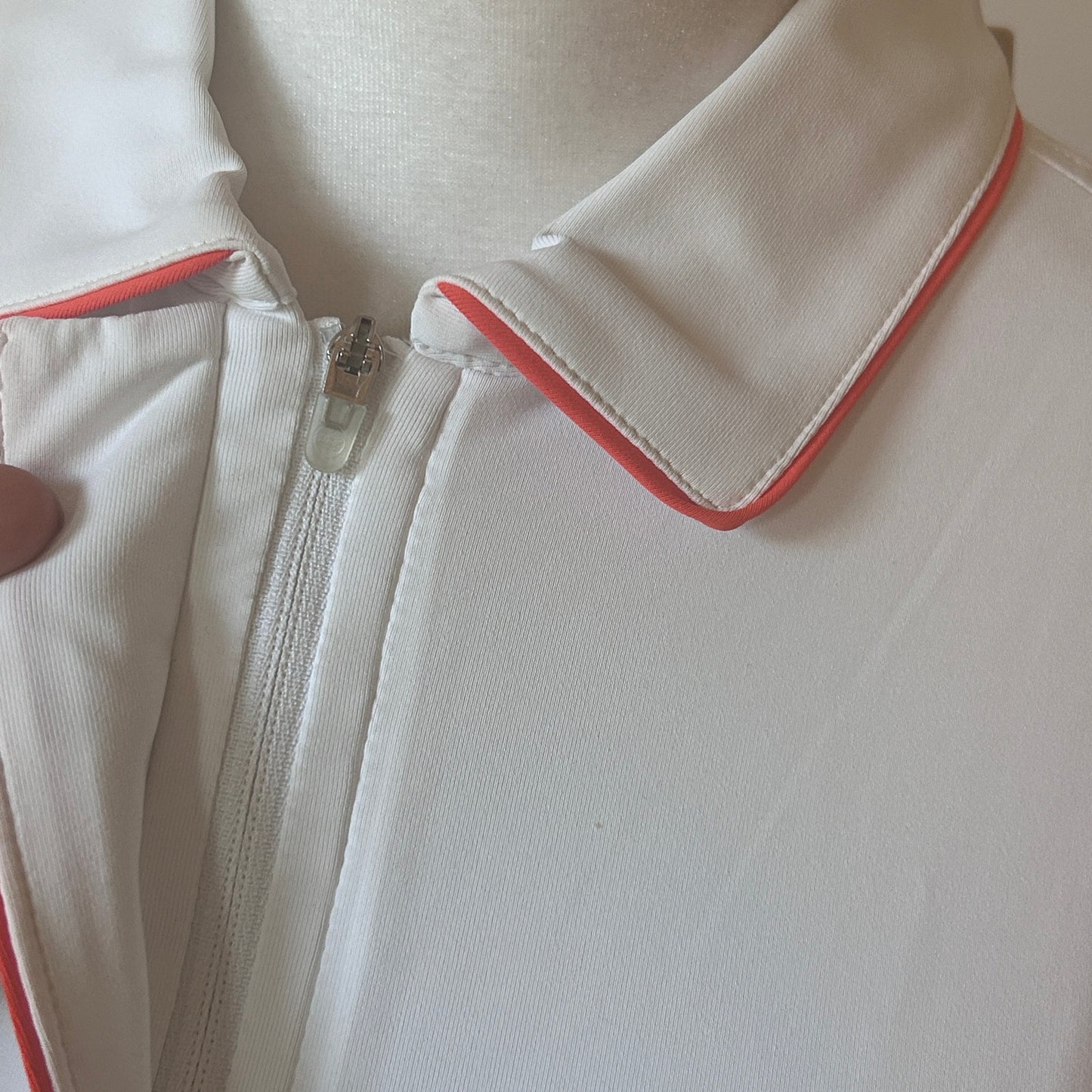 Peter Millar NWT Ladies White Piped Hidden Placket Polo Golf Shirt Size Medium