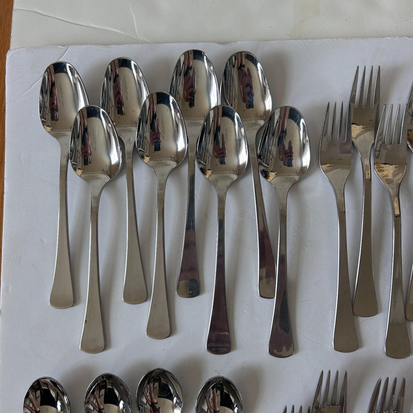 Dalia Spain Royale Royal Pattern 40 Piece 18/10 Stainless Set Serves 8