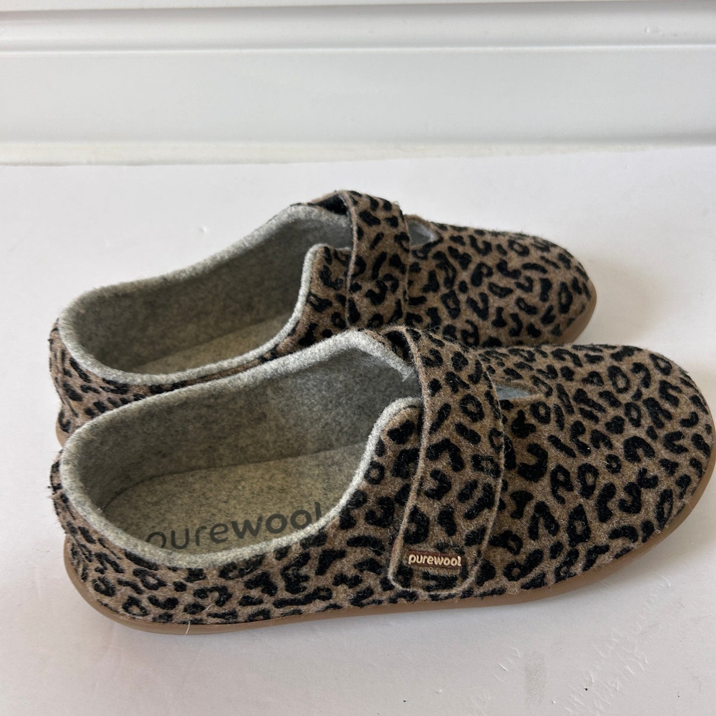 Cosyfeet Diane Slippers Roomy Pure Wool Adjustable Cozy Black Tan Cheetah Size 8